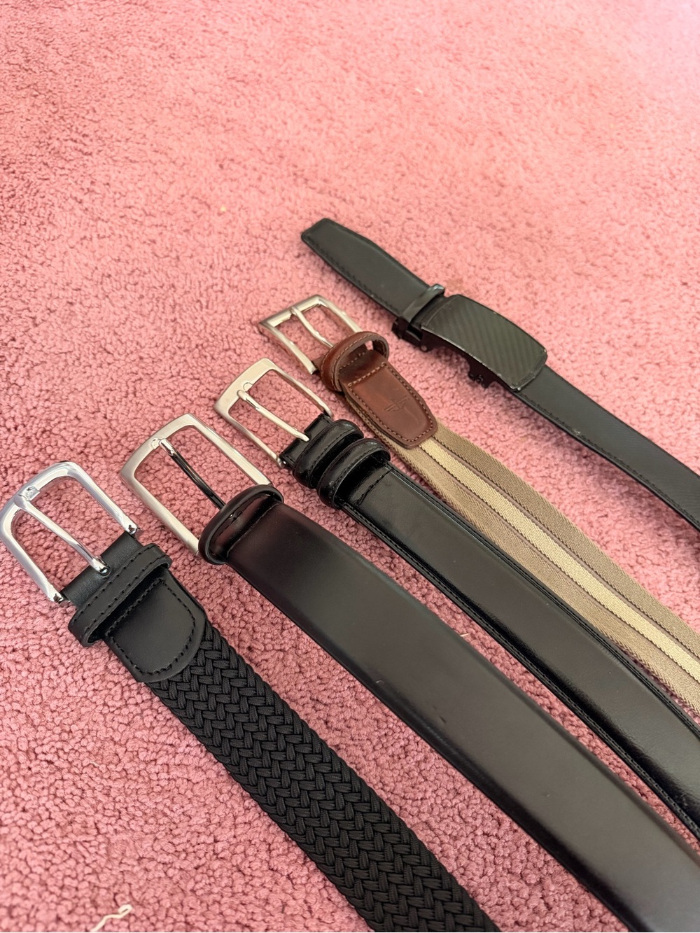 Lot of 5 men’s belts